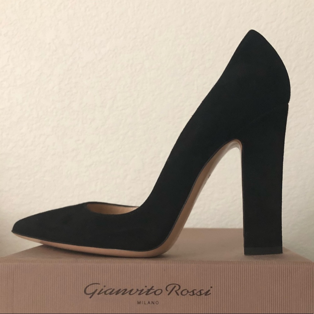 NEW IN BOX Sexy Black Suede Gianvito Rossi Pumps